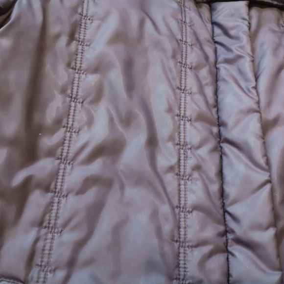 Beautiful aubergine winter jacket with fur details - Picture 12 of 16